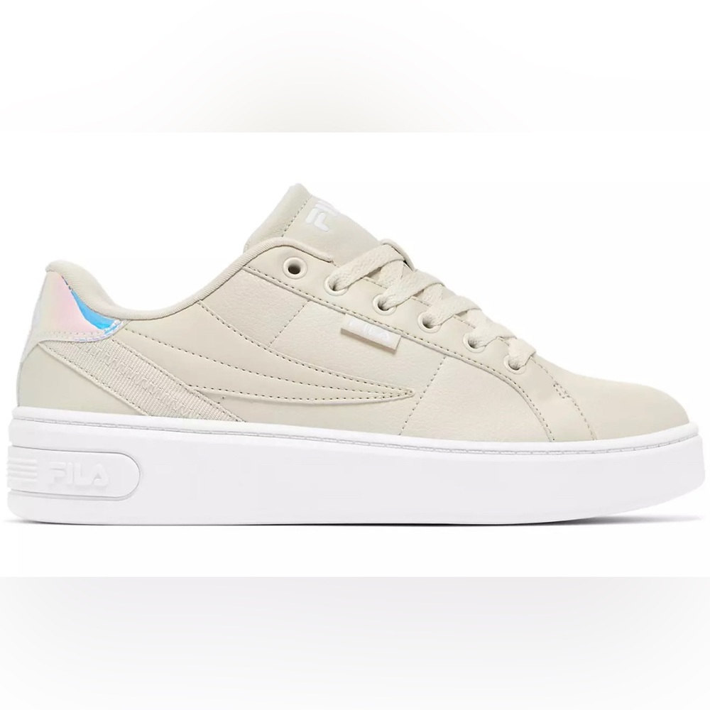 Women’s size 8 new in box Fila Soulera